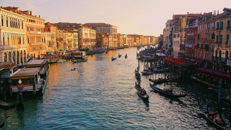 Venedig mit Escort Model aus Italien